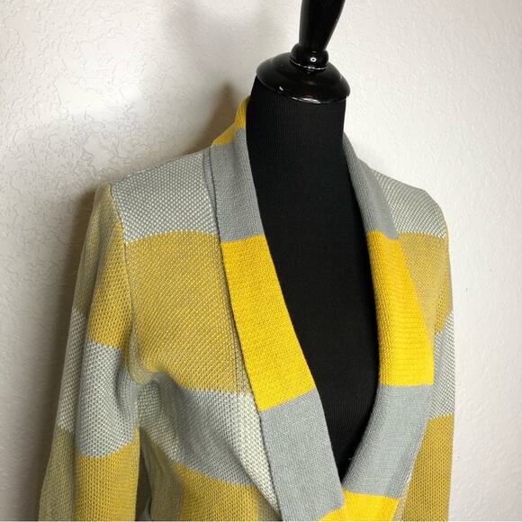 Modcloth gold gray cream plaid belted wrap cardigan sweater size Large - Picture 2 of 16